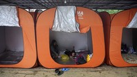 Mengutip dari Malay Mail, Selasa (3/12), korban tewas akibat banjir di Malaysia telah meningkat menjadi tujuh orang, setelah seorang pria yang dilaporkan hilang ketika sepeda motornya tersapu arus ditemukan meninggal dunia di sebuah perkebunan kelapa sawit di Felda Kerteh 3, Dungun, Terengganu.