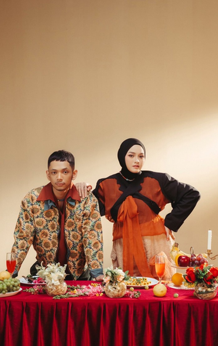 Salma Salsabil Doyan Makan di Warkop hingga Ngemil Kue Bantal Salma Salsabil Doyan Makan di Warkop hingga Ngemil Kue Bantal