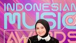 Salma Salsabil Doyan Makan di Warkop hingga Ngemil Kue Bantal