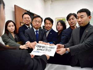 Video: Oposisi Korsel Ajukan Mosi Pemakzulan Presiden Yoon Suk Yeol