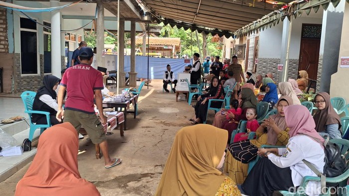 Suasana coblosan ulang di Sumenep