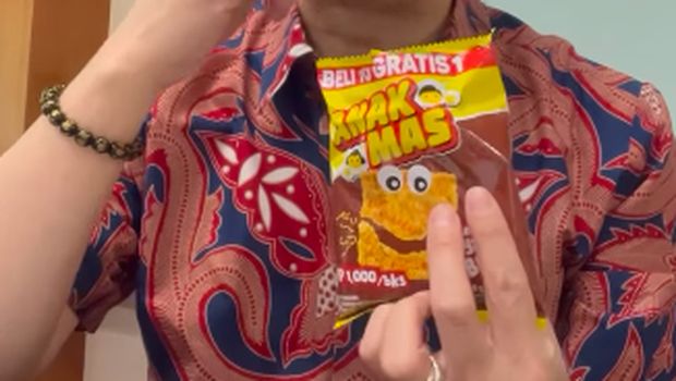 The new ANAK MAS snacks. (Instagram/axtonsalim)