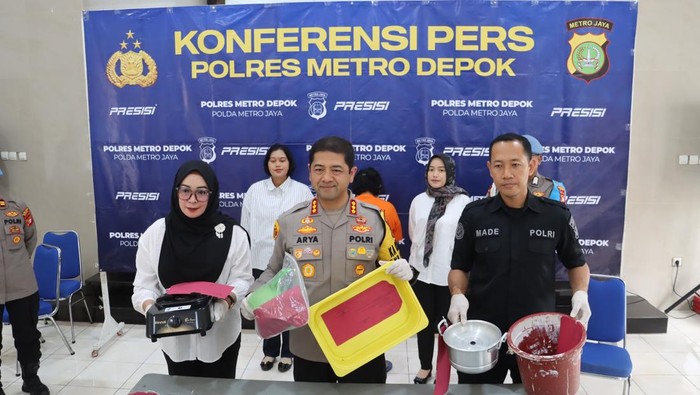 Wanita pengasuh di daycare kawasan Sawangan, Depok, ditetapkan sebagai tersangka usai siram bayi dengan air panas.