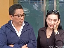 Wika Salim Menangis Ceritakan Dugaan Uangnya Digelapkan Manajemen