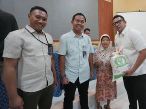 8.630 Keluarga di Kota Mojokerto Digerojok Bantuan Beras