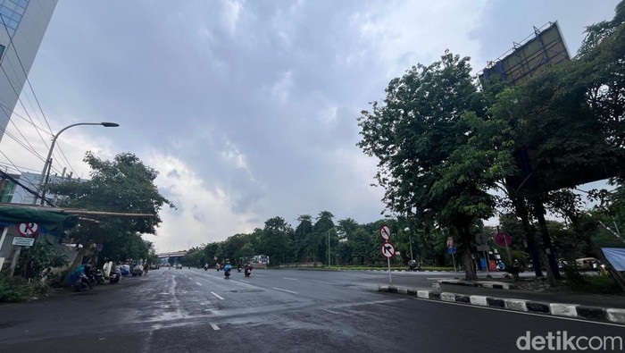 Awan di Langit Surabaya