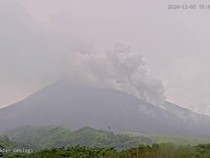 Merapi Muntahkan Awan Panas 1,4 Km Sore Ini
