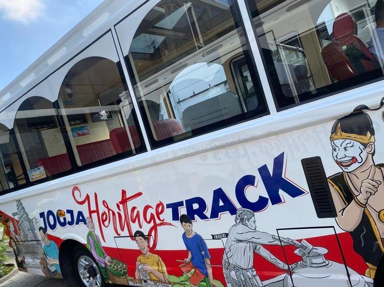 Keliling Jogja Naik Bus JHT Ternyata Seru Juga, Gratis Pula!