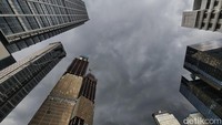 Badan Meteorologi, Klimatologi, dan Geofisika (BMKG) memperkirakan akan terjadi badai dan potensi banjir besar pada masa libur natal dan tahun baru (nataru) 2024.