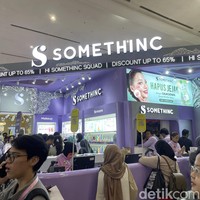 Beberapa brand makeup lokal banting harga hingga 80% di Jakarta X Beauty 2024. Ada juga promo menarik lain seperti Flash Sale, Buy 1 Get 1, games, dan produk gratis. Foto: Rahmi Anjani/Wolipop