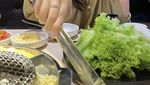 Felicia Tissue Hobi Kulineran, Makan Ramen hingga BBQ Korea