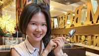 Ini juga momen Felicia ketik kulineran di Jakarta. Feli menikmati beberapa hidangan dari Restoran Remboelan. Tersedia menu soto mie Bogor yang gurih hangat. Foto: Instagrarm @feliciatissue