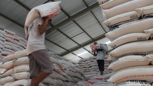 Suasana gudang beras yang ada di Dasan Cermen, Kota Mataram, NTB beberapa waktu lalu.
(Nathea Citra/detikBali)