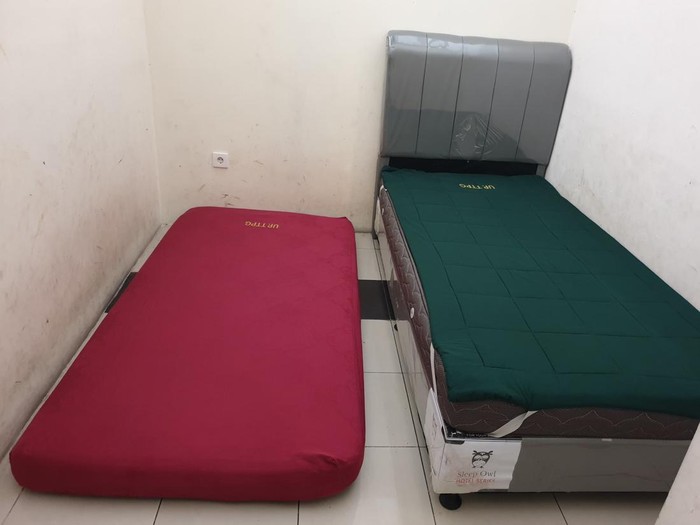 Kamar Penginapan Terminal Pulo Gebang, Jakarta Timur