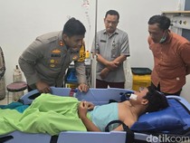 Kapolres Kediri Jenguk Anak Guru Korban Pembunuhan yang Masih Dirawat