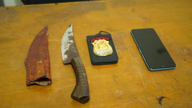 Kapolsek Palmerah Kompol Sugiran dan Kanit Reskrim Polsek Palmerah AKP Rachmad Wibowo menjelaskan kasus pemerasan modus polisi gadungan (dok Istimewa)