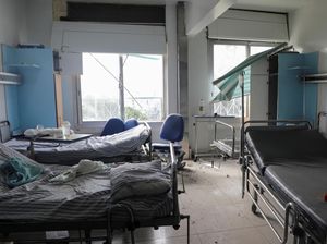 Kondisi Rumah Sakit di Aleppo Suriah yang Rusak Parah Diserang Pemberontak