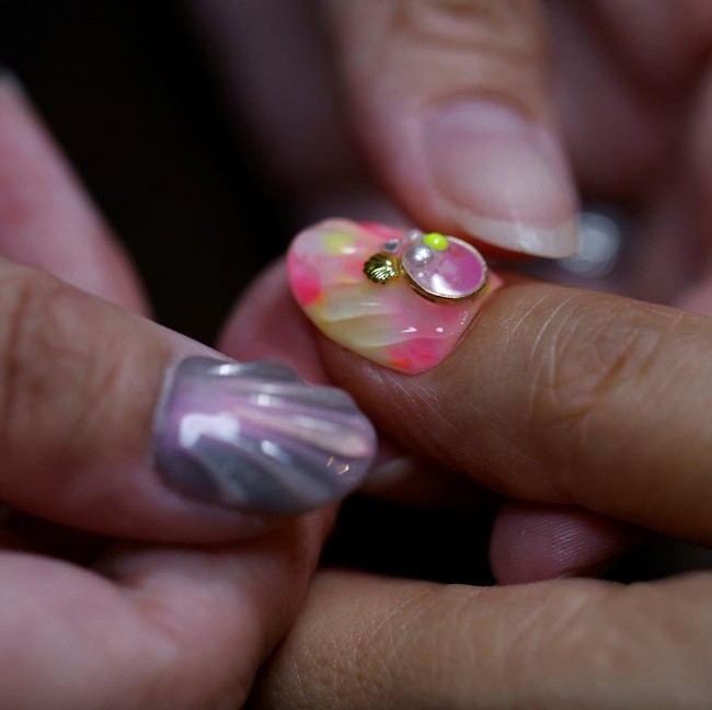 Hukum Menggunakan Nail Art dalam Islam, Boleh Atau Tidak?