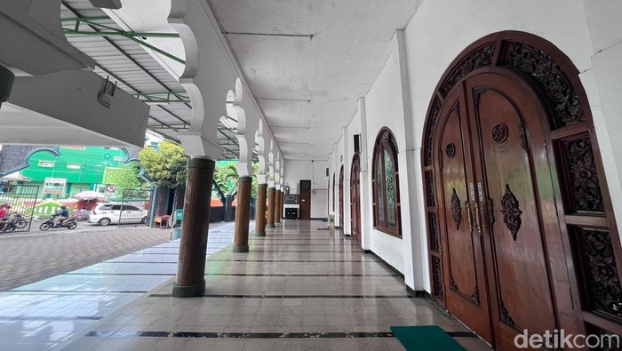 Masjid Rahmat Surabaya