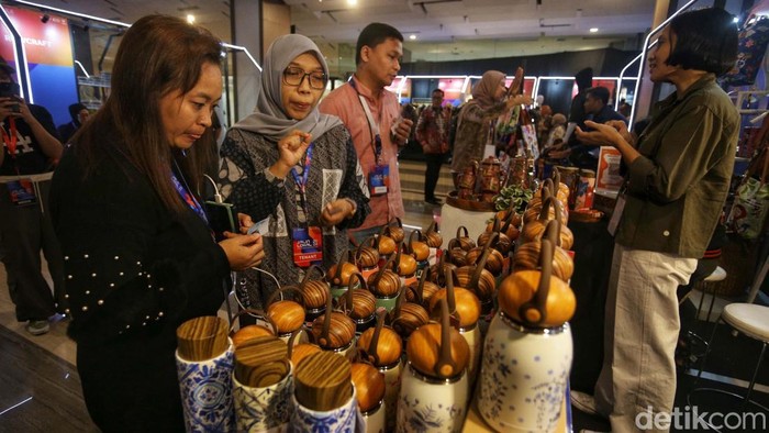 Kementerian Usaha Mikro Kecil dan Menengah (UMKM) menghadirkan acara Jalin Lokal 2024. Acara ini menghubungkan pelaku UMKM berbagai pihak, seperti ahli industri, dan investor.