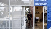 Rumah hidroponik yang dibangun Balai Besar Wilayah Sungai (BBWS) Bengawan Solo itu dikelola oleh warga sekitar.  