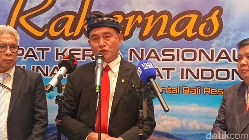 Menteri Koordinator Bidang Hukum, Hak Asasi Manusia, Imigrasi, dan Pemasyarakatan Yusril Ihza Mahendra di Jimbaran, Badung, Bali, Kamis (5/12/2024). (Aryo Mahendro/detikBali)