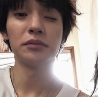 Pasangan itu terpaut enam tahun. Di mana Nana berusia 33 tahun, sedangkan kekasihnya menginjak 27 tahun. Foto: dok. Instagram @jin_a_nana, dok. Instagram @czonsuxx