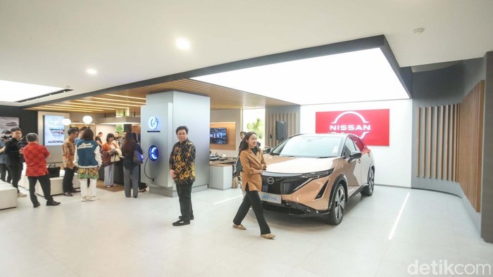 Nissan Gallery Pertama ASEAN Ada di Jakarta Nissan Gallery hadir di Jakarta. Ini merupakan Nissan Gallery pertama di ASEAN yang mengusung konsep inovatif.
