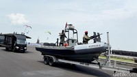 Sejumlah kegiatan juga digelar dalam peringatan Hari Armada RI 2024. Salah satunya parade alutsista TNI AL seperti milik Kopaska.