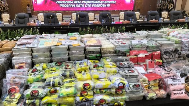 Potret 1 Ton Sabu, 1 Ton Ganja hingga Duit Rp 1 M yang Disita Bareskrim