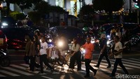 Kementerian Ketenagakerjaan (Kemenaker) telah meneken aturan tentang kenaikan upah minimum provinsi (UMP) untuk tahun 2025. Aturan ini termuat dalam Peraturan Menteri Ketenagakerjaan (Permenaker) Nomor 16 Tahun 2024.