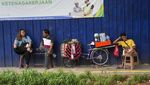 Potret Starling Siang Malam Kejar Cuan di Kota Jakarta