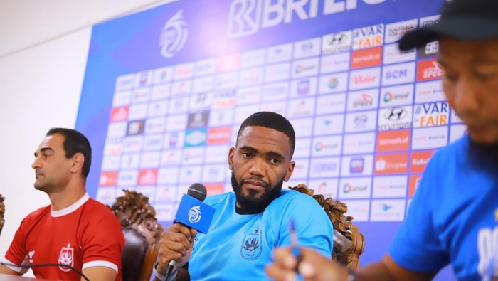 Pemain PSIS, Evandro Brandao dalam sesi jumpa pers lawan Borneo FC, Kamis (5/12/2024).