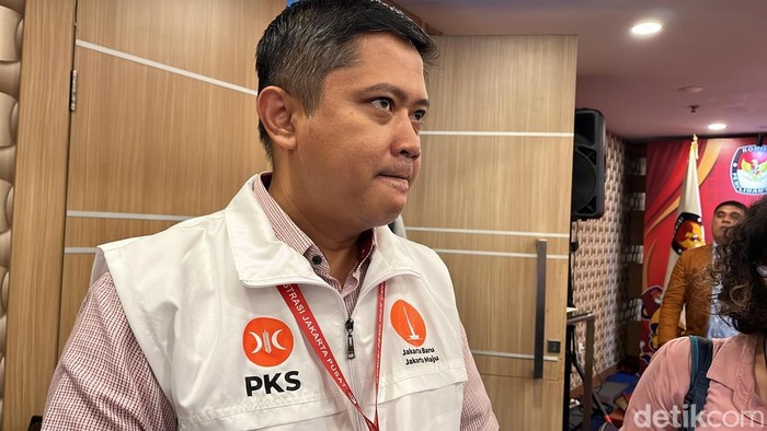 Saksi pasangan RIDO yang diwakili Andi Ari Wibowo. (Rifka/detikcom)