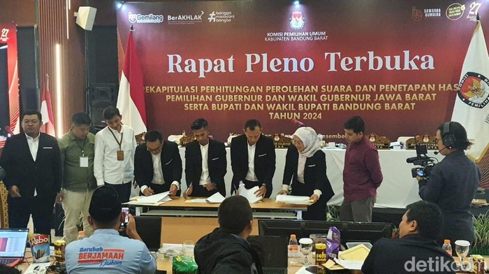 Tahapan rapat pleno terbuka rekapitulasi suara Pilkada KBB