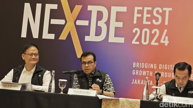 Wamenkomdigi Nezar Patria di acara Nex-BE Fest 2024