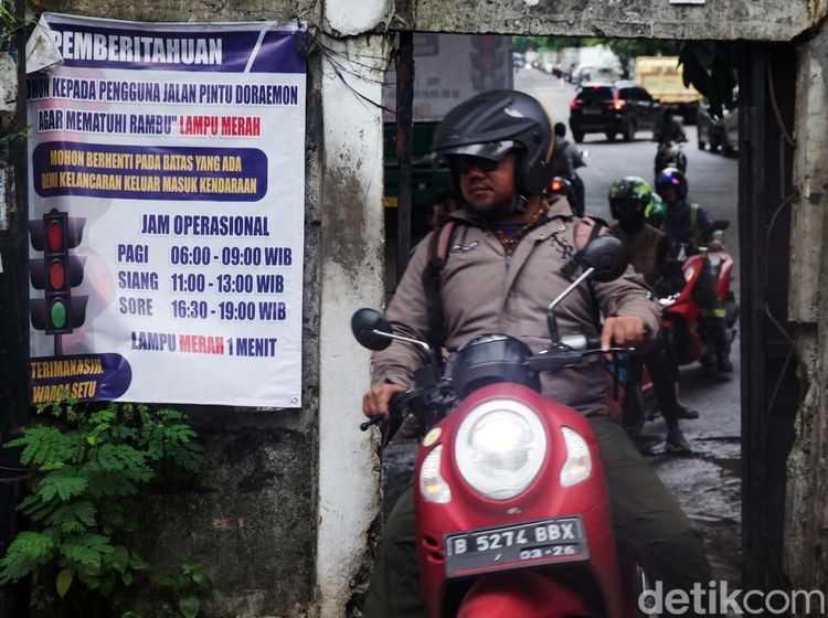 Ada Pintu Doraemon di Tangsel, Penasaran?