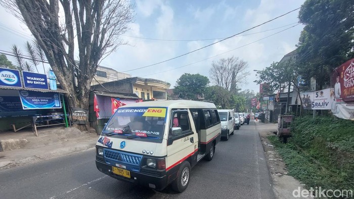 Angkot di Bandung Barat