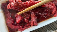 Teksturnya juga empuk dan bumbunya tercampur merata. Bagi penikmat ceker, patut mencobanya! Foto: detikFood/Yenny Mustika Sari