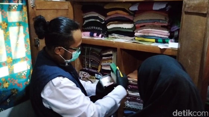 BNNP Jatim geledah rumah di Pasuruan
