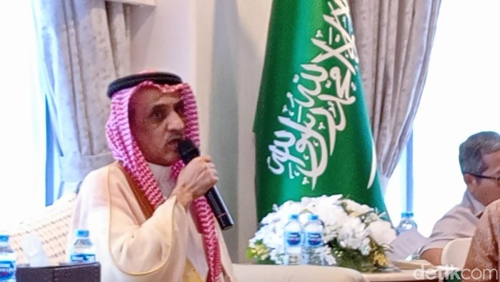 Dubes Kerajaan Arab Saudi untuk Indonesia Faisal Abdullah H. Amodi saat bertemu dengan sejumlah pemimpin redaksi media massa di Jakarta, Kamis (5/12/2024).