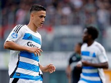 Tak Cuma Thom Haye. Eliano Reijnders Bakal Main di Super League?