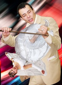 Foto Wedding Rusia Bikin Ngakak