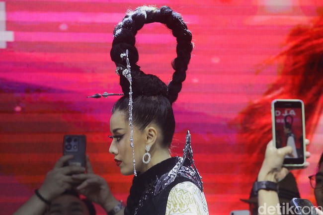 Melati Tedja mengaku Miss Charm 2024 merupakan beauty pageant pertama baginya. Dia pun sudah melakukan persiapan mulai dari penampilan, public speaking dan mental. Foto: Ari Saputra.