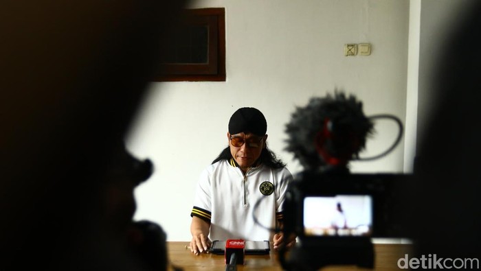 Gus Miftah saat menyampaikan mundur dari Utusan Presiden, Sleman, Jumat (6/12/2024).