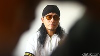 Begitu videonya tersebar, Gus Miftah kemudian merespons dengan menyampaikan permintaan maaf dan bertemu dengan Sunhaji di kediamannya di Grabag, Magelang. Saat itu, Gus Miftah juga menyatakan akan membuat pengajian di lingkungan Sunhaji. Foto: Jauh Hari Wawan S/detikJogja