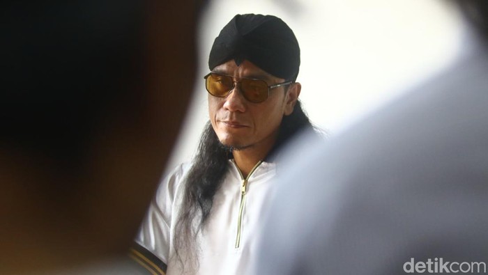 Gus Miftah saat menyampaikan mundur dari Utusan Presiden, Sleman, Jumat (6/12/2024).