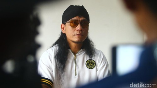 Gus Miftah saat menyampaikan mundur dari Utusan Presiden, Sleman, Jumat (6/12/2024).