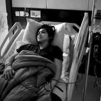 Setelah melahirkan, aktris cantik 36 tahun itu belum bisa menyusui langsung bayinya karena harus mendapat perawatan akibat alami pendarahan. Melalui Instagram Story, kakak Jessica, Erick Iskandar, juga sempat meminta doa bagi Jessica agar bisa cepat kembali pulih. Foto: Instagram/@inijedar