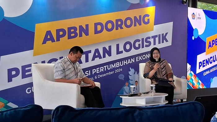 Kepala LNSW Oza Olavia menuturkan, perbaikan kerja dwelling time (DW) atau waktu yang dibutuhkan untuk memproses barang sejak turun dari kapal hingga keluar dari pelabuhan.